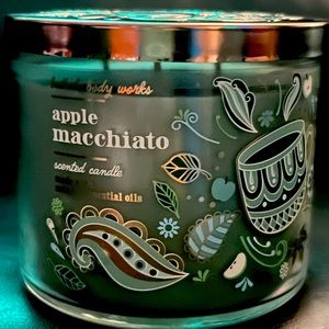 Bath and Body Works Apple Macchiato 3 Wick Candle